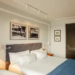 Lasala Plaza - Adults Only
