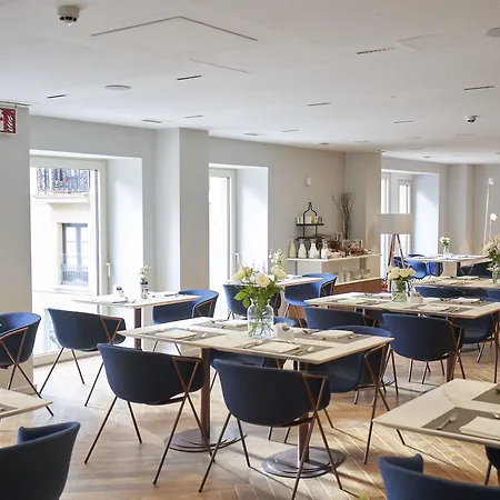 Lasala Plaza - Adults Only