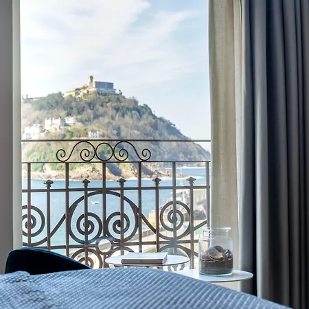 فندق Lasala Plaza - Adults Only