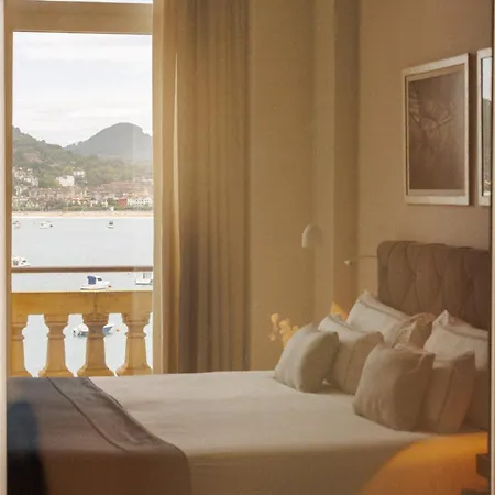 Lasala Plaza - Adults Only 4*