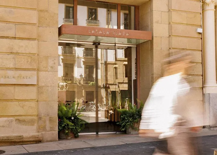 Lasala Plaza - Adults Only