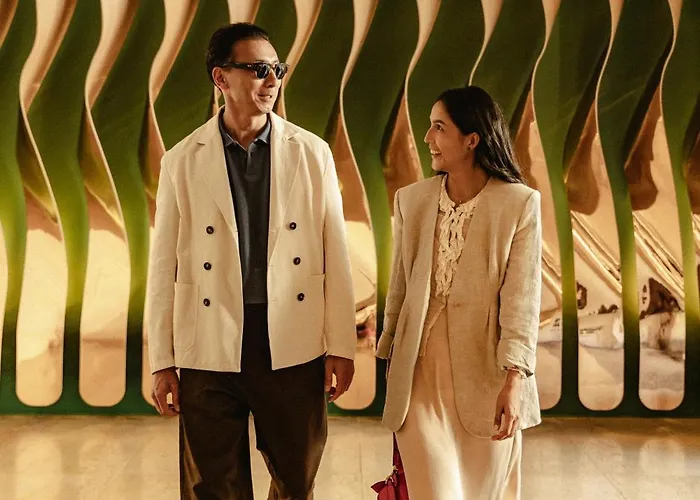 Lasala Plaza - Adults Only