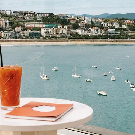 Lasala Plaza - Adults Only Готель 4*