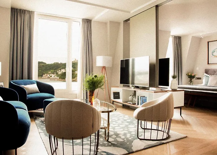 Готель Lasala Plaza - Adults Only