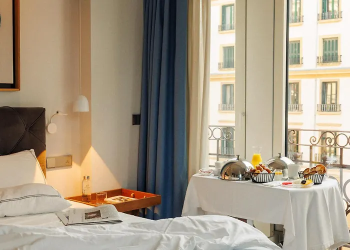 Готель Lasala Plaza - Adults Only 4*