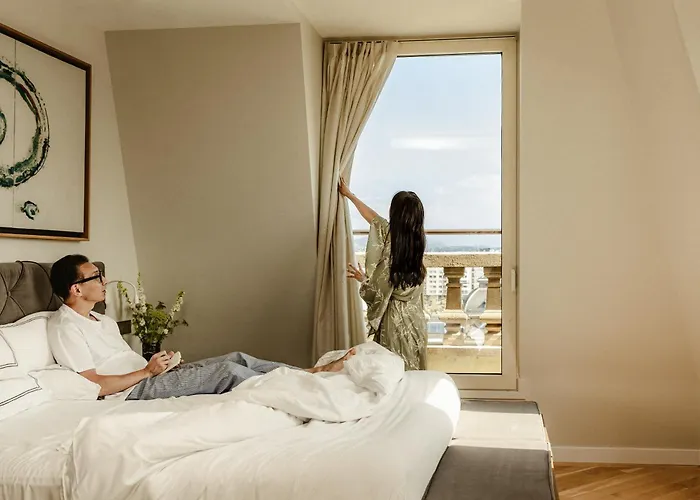 Готель Lasala Plaza - Adults Only 4*