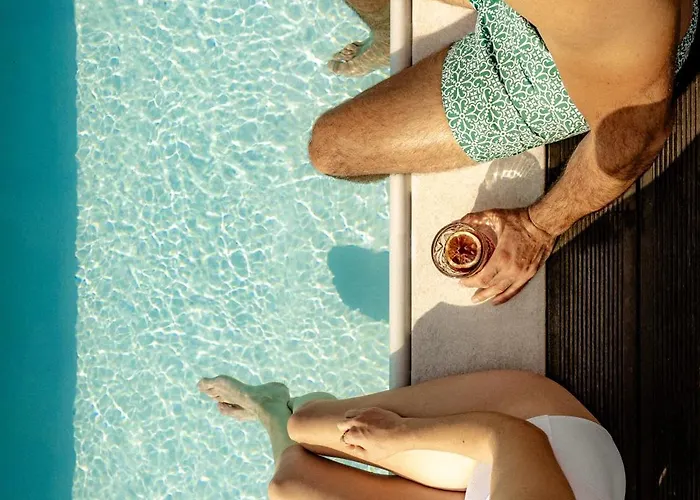 Lasala Plaza - Adults Only