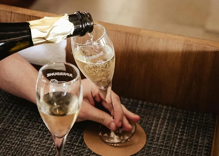 酒店 Lasala Plaza - Adults Only 4*